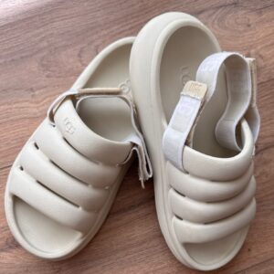 UGG nr 37