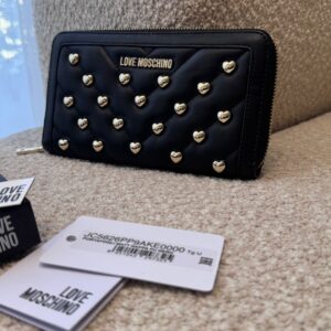 Love Moschino